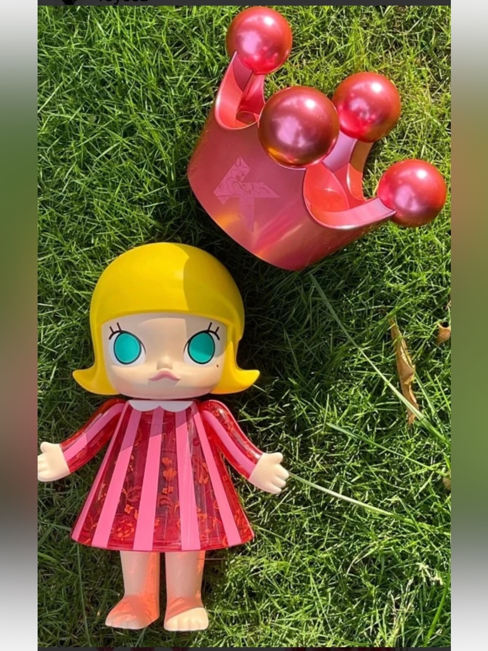 2024 400% Original Princess-Pink mega Royal Molly with Crown. Open box.